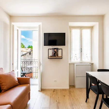 Lovely With View - Bellagio 15 Min, Free Parking
